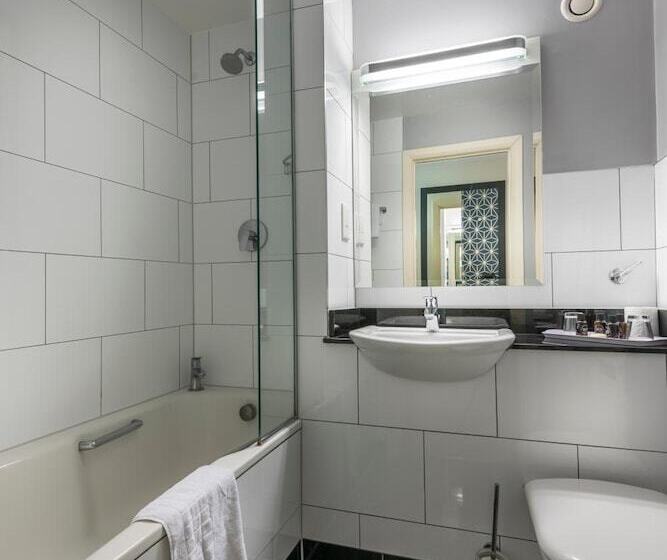 호텔 Number Four At Stow