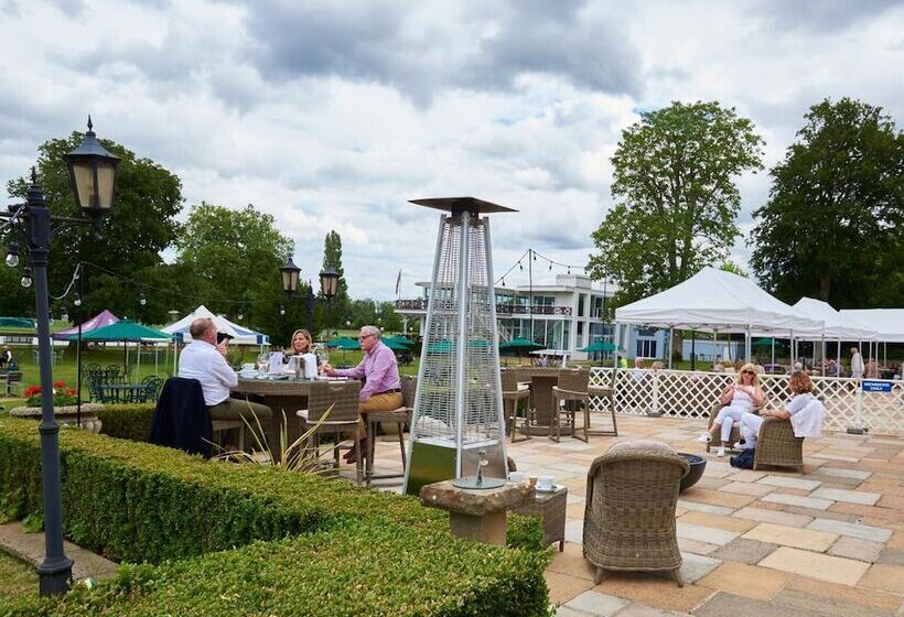 فندق Phyllis Court Members Club