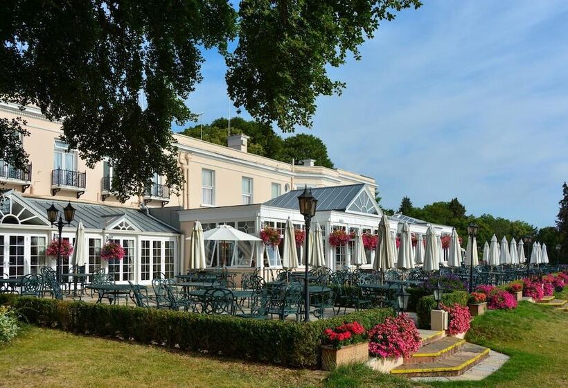 فندق Phyllis Court Members Club