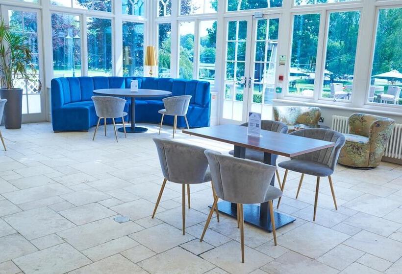 فندق Phyllis Court Members Club