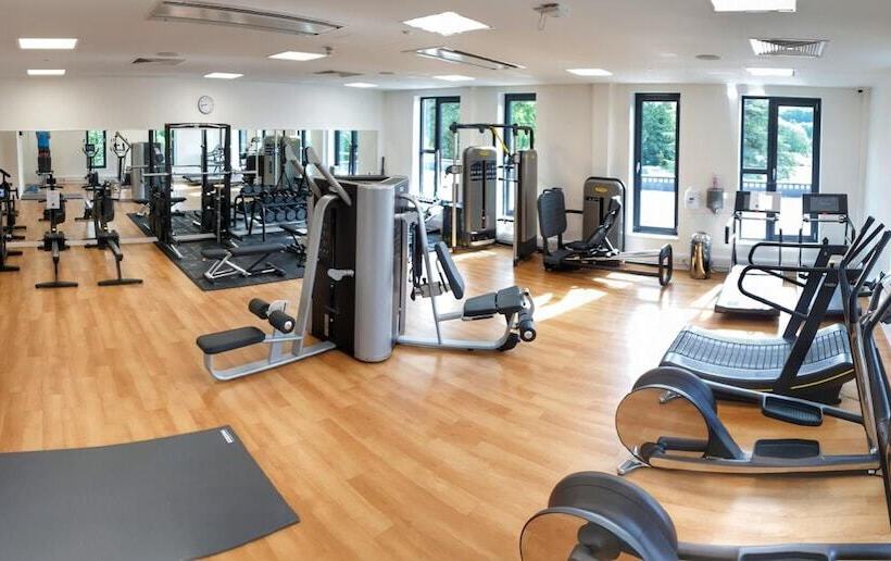 فندق Phyllis Court Members Club