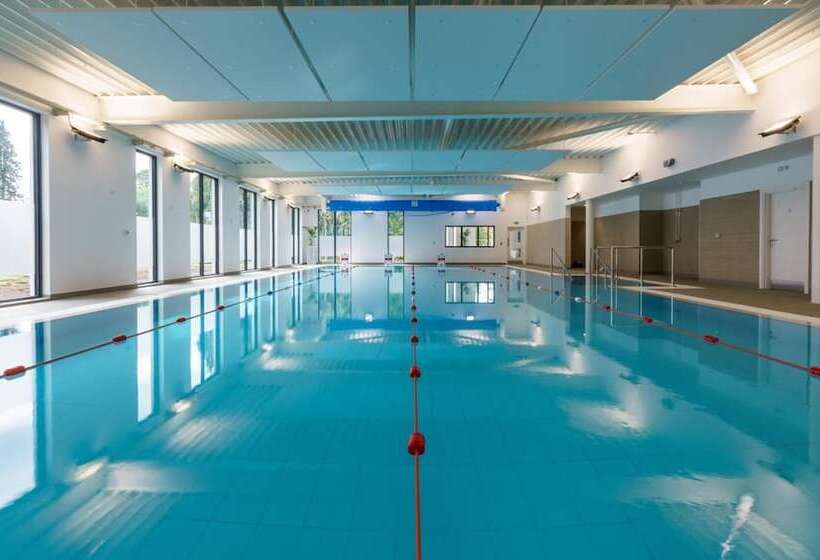 فندق Phyllis Court Members Club