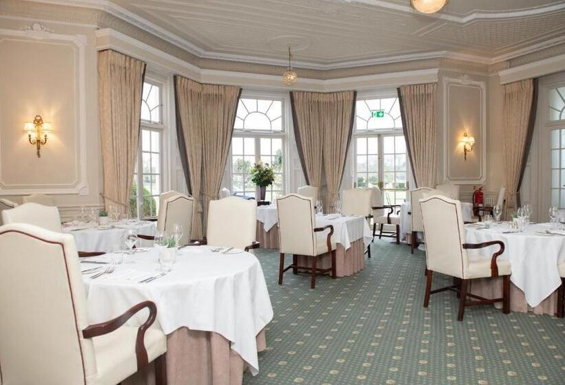 فندق Phyllis Court Members Club