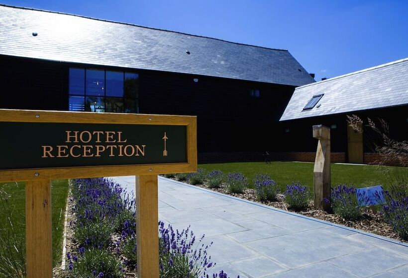 فندق The Farmhouse At Redcoats