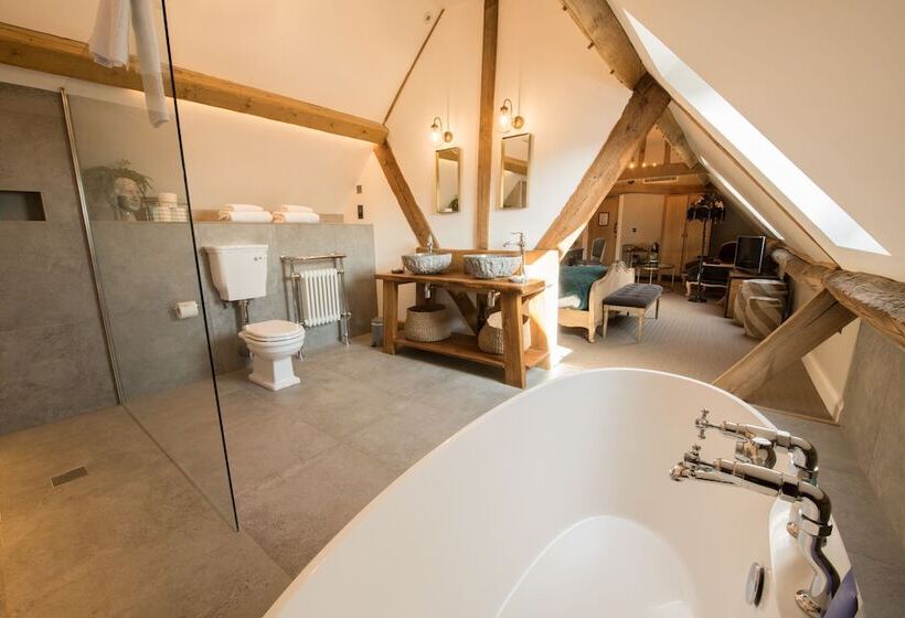 فندق The Farmhouse At Redcoats