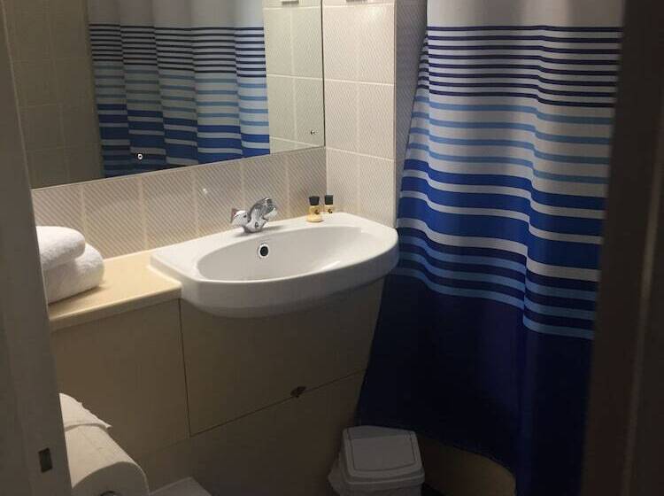 בית מלון כפרי Redwings Lodge Rutland