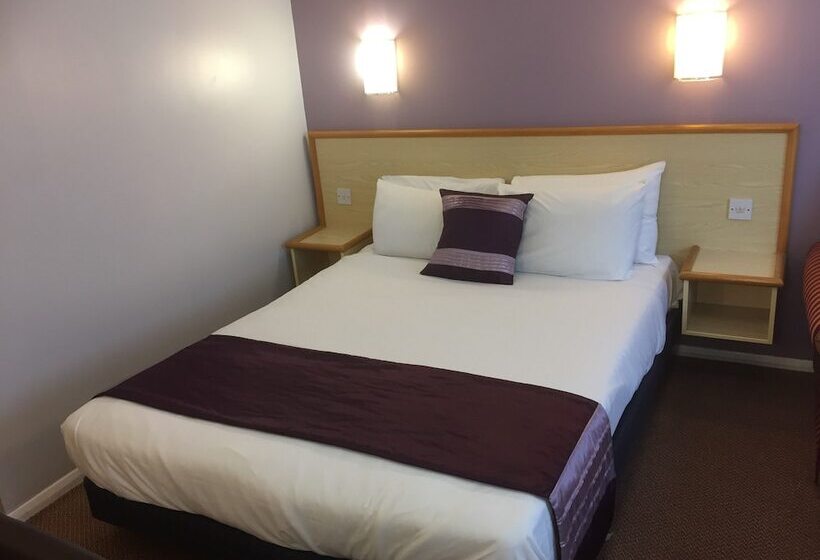 בית מלון כפרי Redwings Lodge Rutland