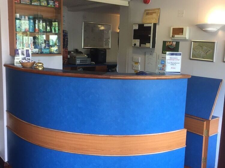 בית מלון כפרי Redwings Lodge Sawtry Huntingdon