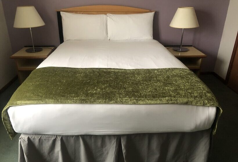 בית מלון כפרי Redwings Lodge Sawtry Huntingdon