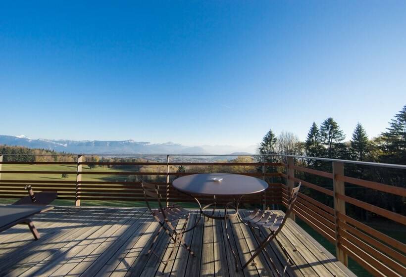 בית מלון כפרי Château Des Avenieres   Relais & Châteaux