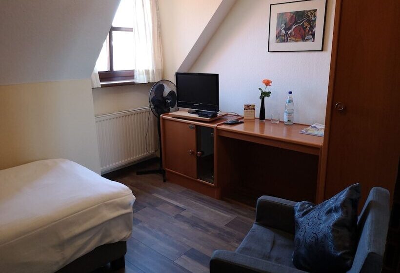 Отель Restaurant Petri Hof