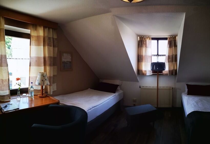 Отель Restaurant Petri Hof