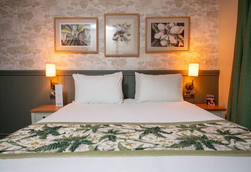 בית מלון כפרי Rockingham Arms By Greene King Inns