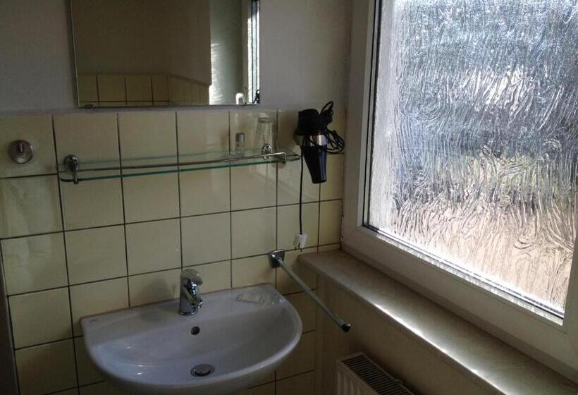 Отель Saarland Lebach