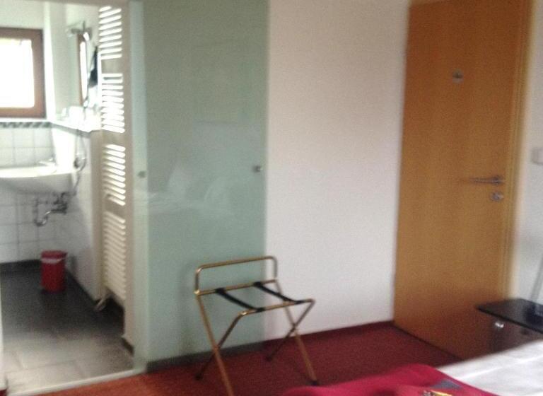 Отель Saarland Lebach