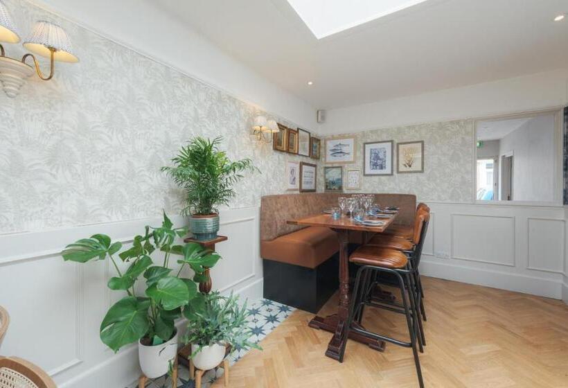 Somerset House Boutique Hotel And Restaurant