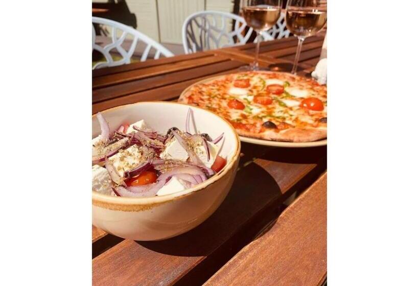 Somerset House Boutique Hotel And Restaurant