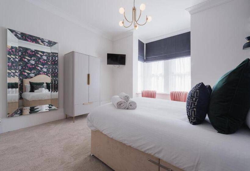 Somerset House Boutique Hotel And Restaurant