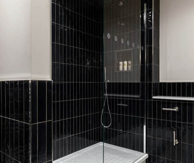 Отель The Bridge