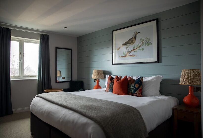 Отель The Bridge