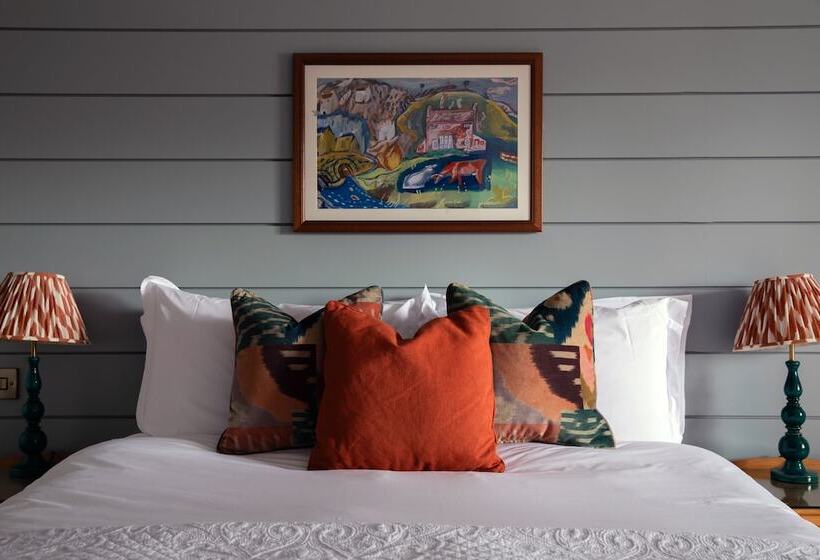 Отель The Bridge