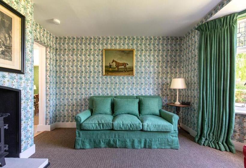 ホテル The Five Arrows