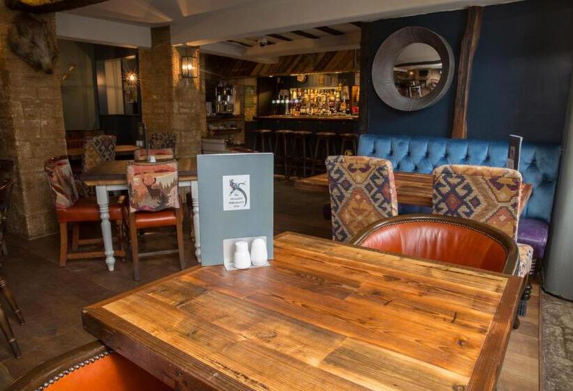 فندق The Golden Pheasant