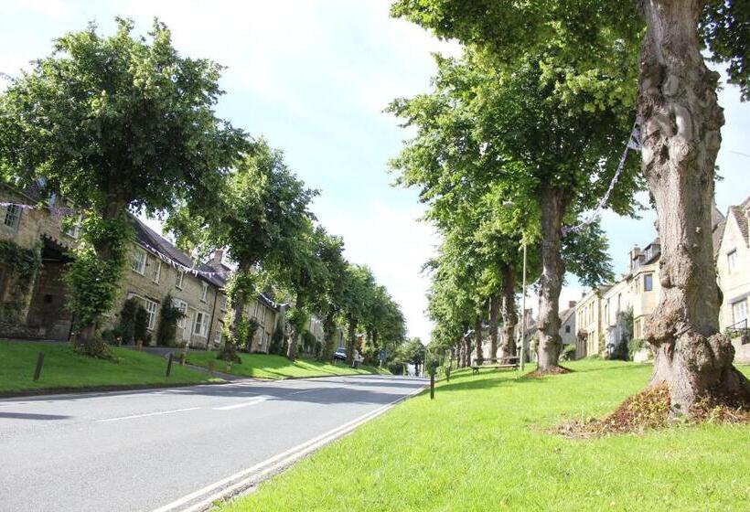 فندق The Golden Pheasant