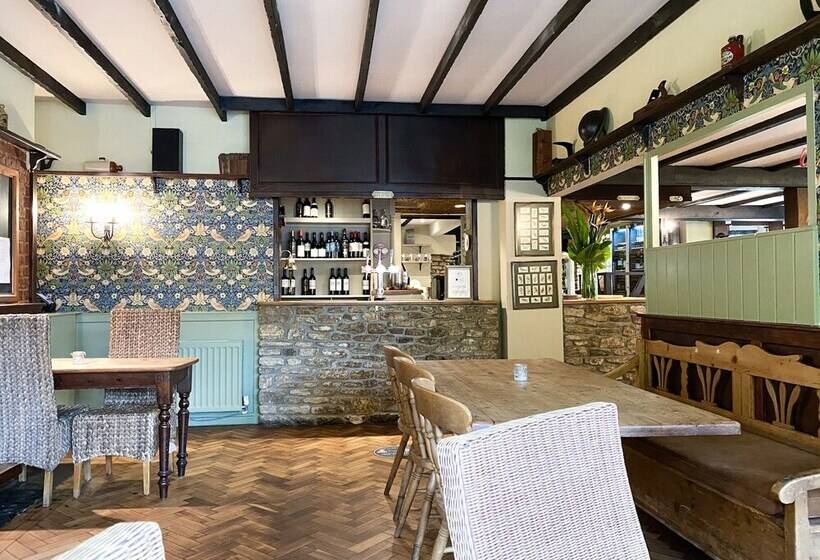 בית מלון כפרי The Old House At Home