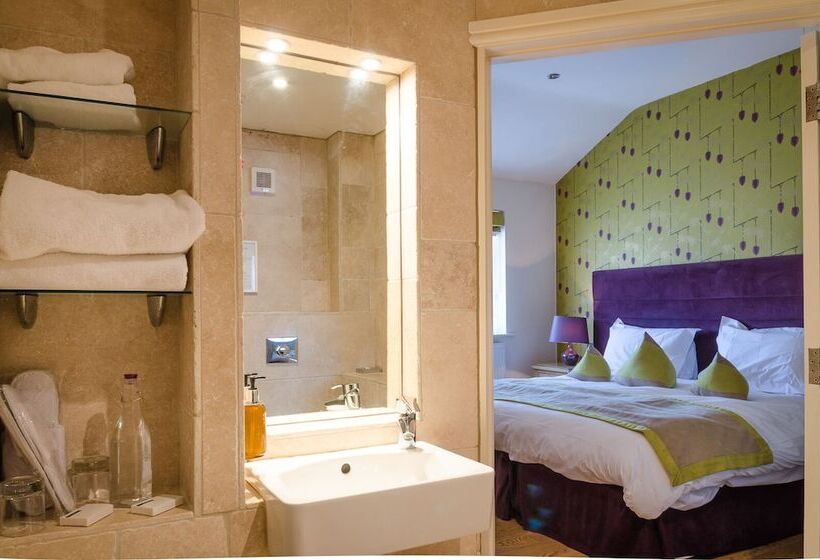 בית מלון כפרי The Old House At Home