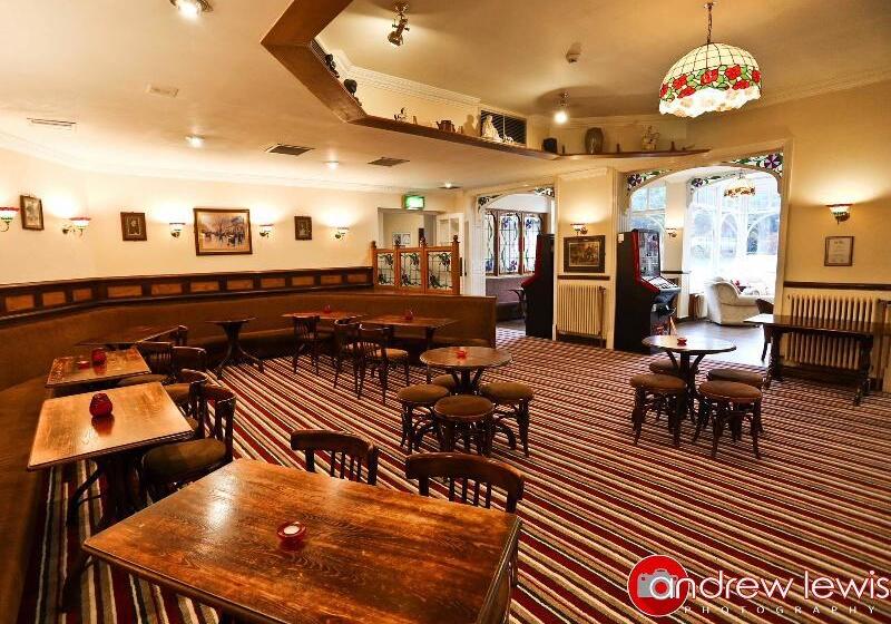 בית מלון כפרי The Station Apart