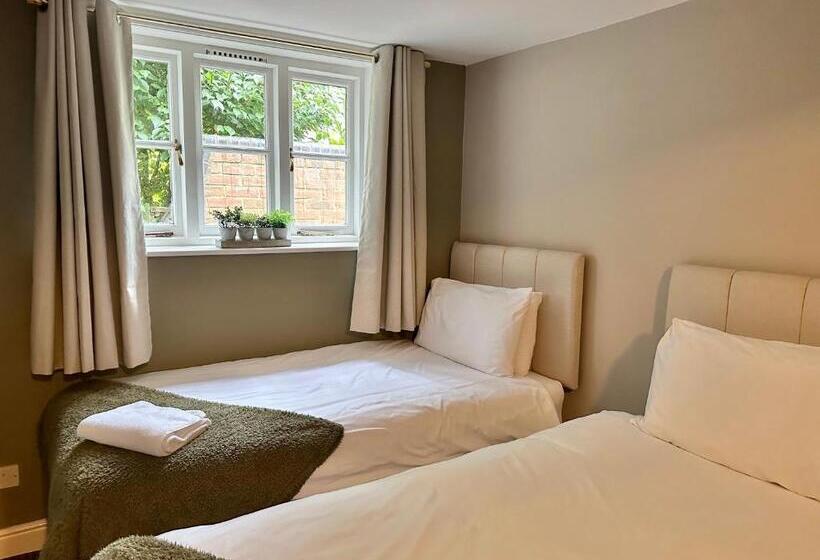 酒店 The Unicorn Inn