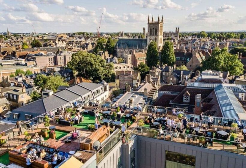 The Varsity Hotel & Spa