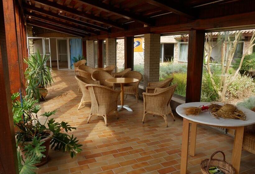 호텔 Vacances Bleues Hôtel Castel Luberon