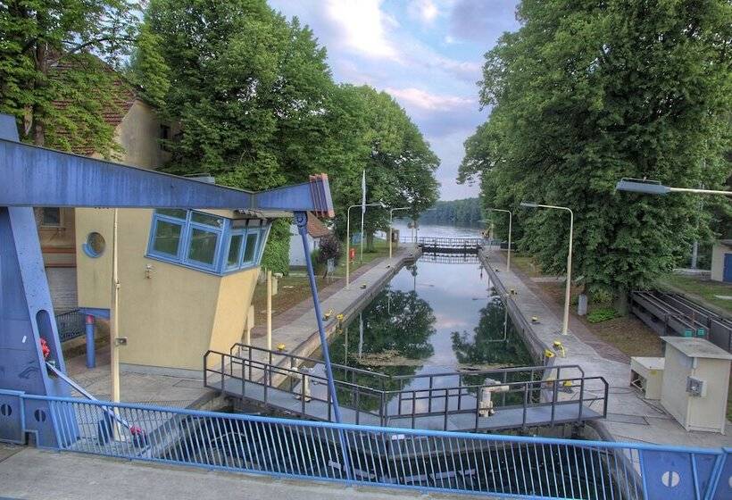 ホテル Und Restaurant Kranichsberg