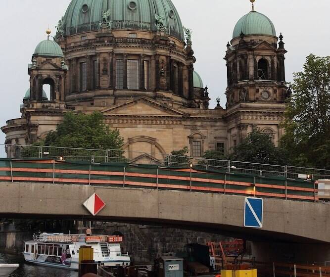 ホテル Und Restaurant Kranichsberg