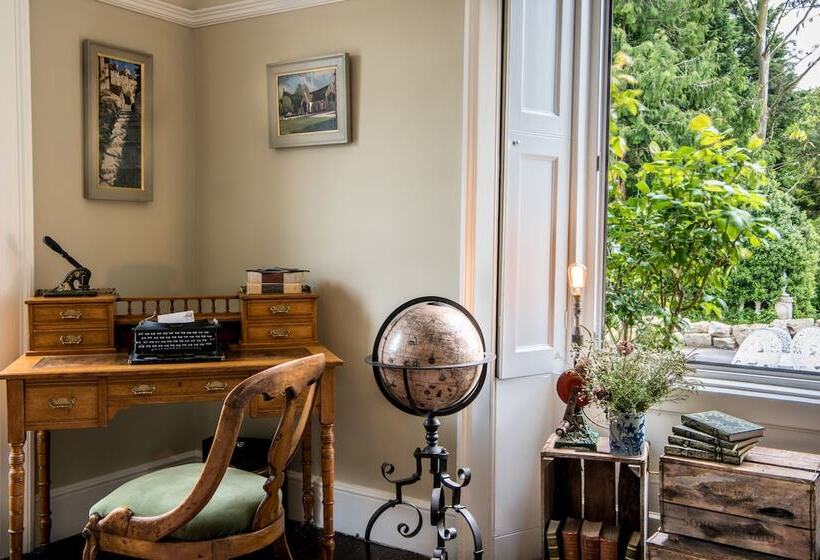 Отель Widbrook Grange