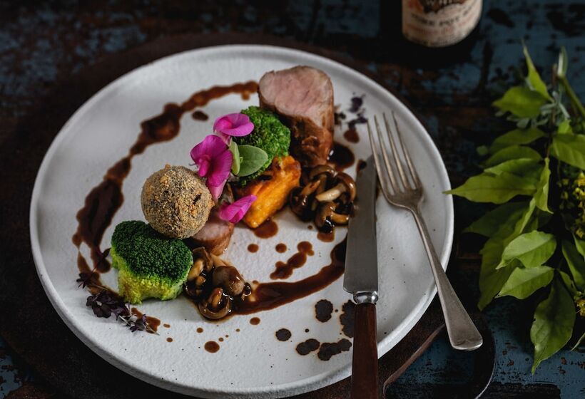 Отель Widbrook Grange