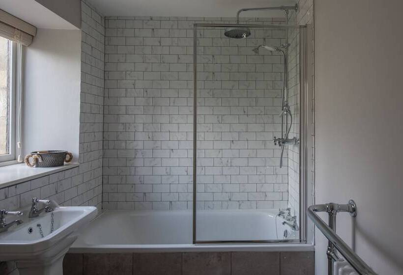 Отель Widbrook Grange