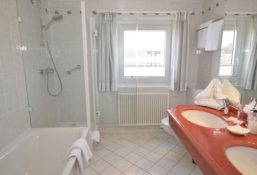 Отель Wiking Sylt