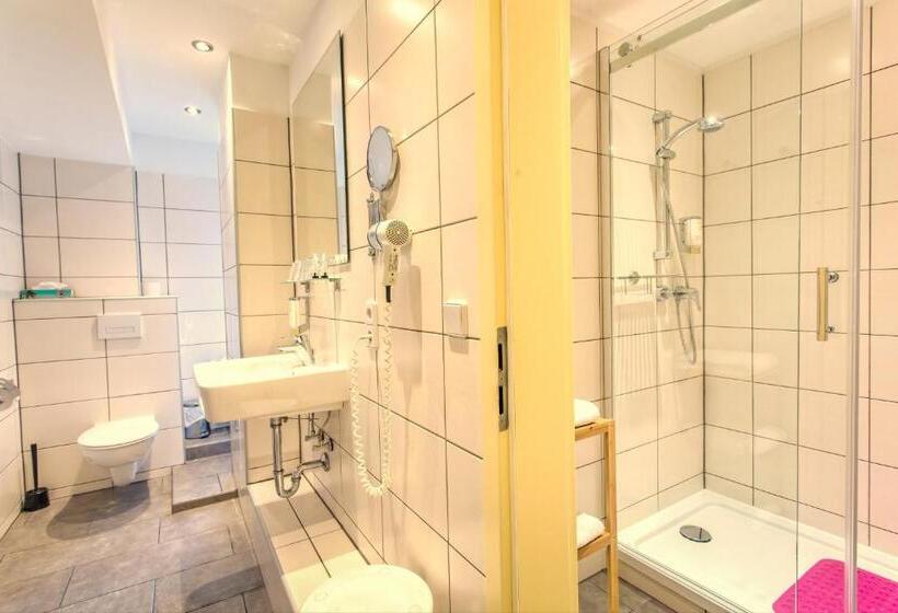 هتل & Restaurant ,,zur Alten Oder In Frankfurt Oder