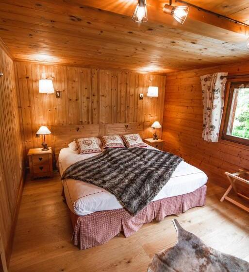 Les Chalets De La Serraz