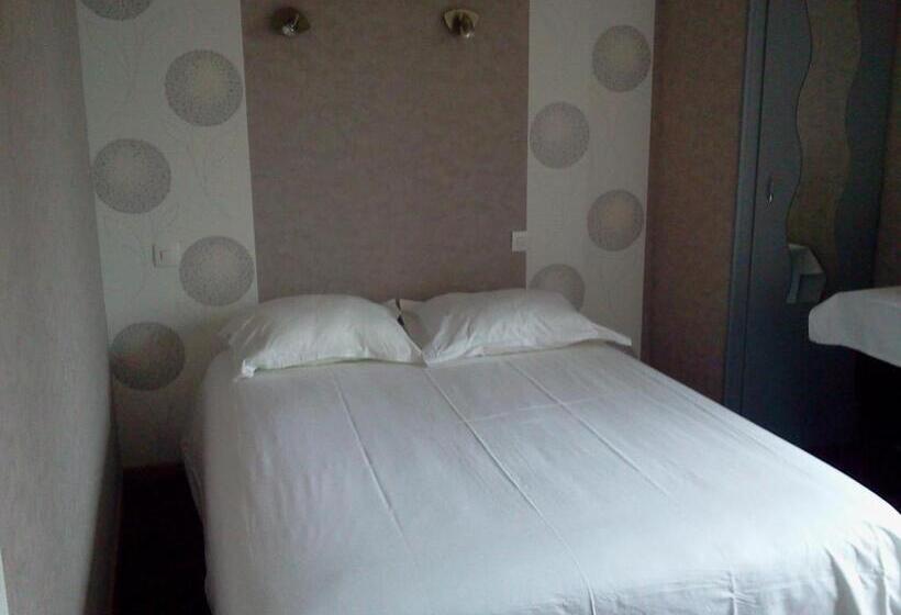 ホテル Restaurant Le Phare