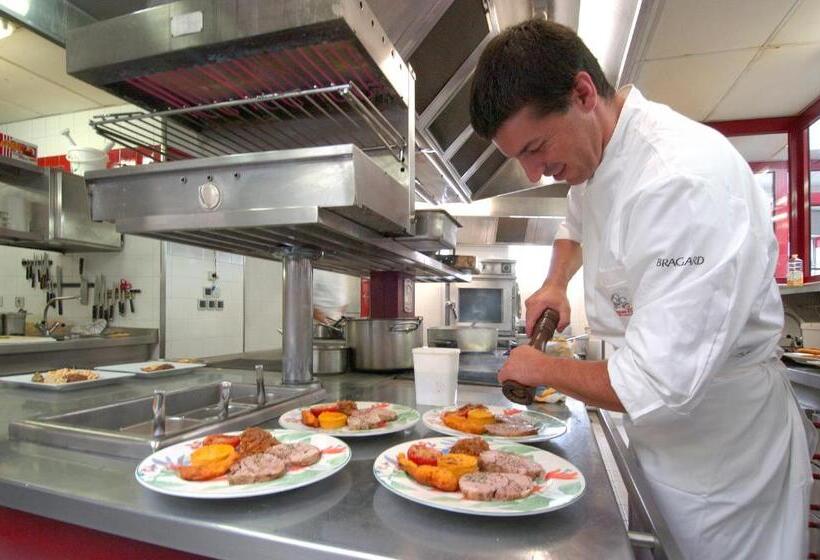 Logis Hotel Restaurant Planes