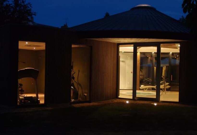 Logis Le Parc Hotel & Spa