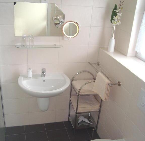 پانسیون Gasthof Goldener Hahn