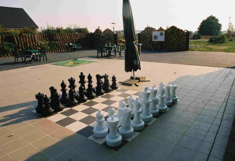 پانسیون Gasthof Goldener Hahn