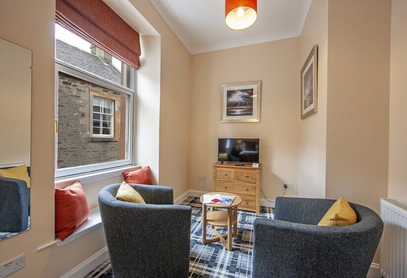 پانسیون Knap Guest House