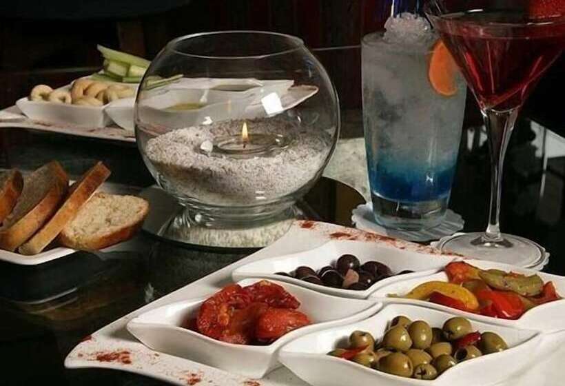 Пансион La Fontana Italian Restaurant With Rooms