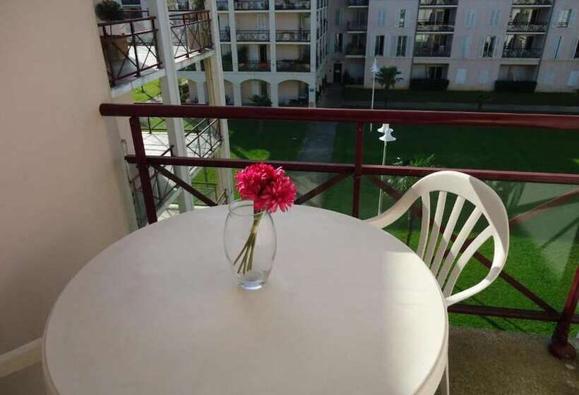 Residences De Bougainville